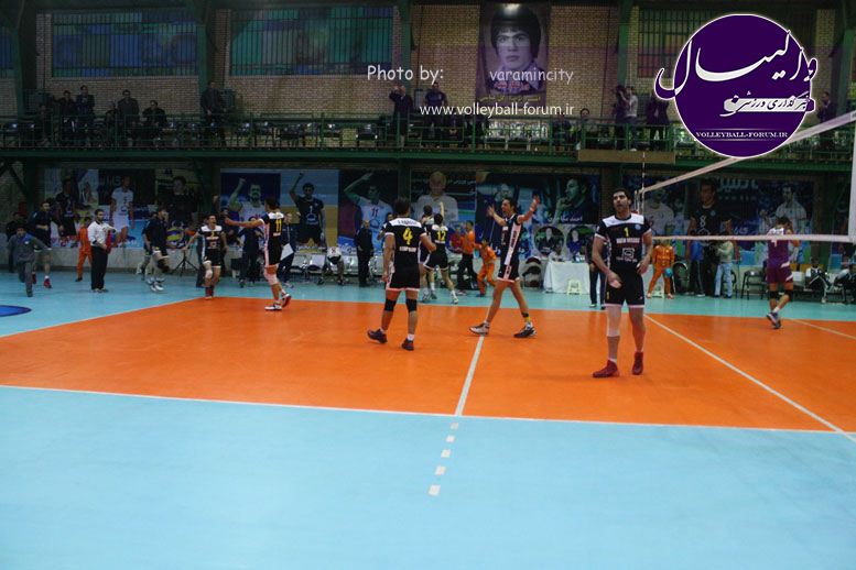 تصویر : http://up.volleyball-forum.ir/up/volleyball-forum/Pictures/matin-aloominiyom-92-09-24-www-varamincity-com-(60).jpg