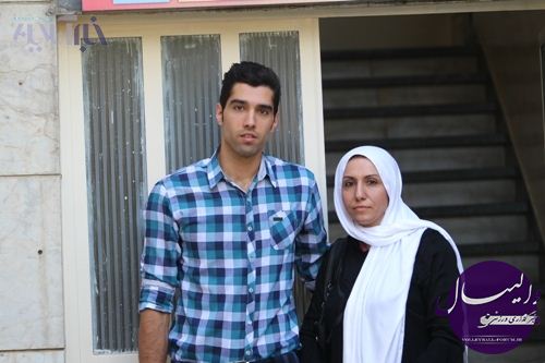مصاحبه مفصل خبر آنلاین با محمد موسوی و مادرش/برای گیتی پسند مجانی بازی کردم !